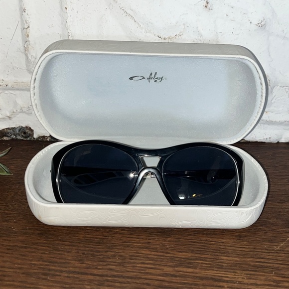 Oakley VACANCY OO2014-06 Black-Stripes/Grey Polarized Sunglasses